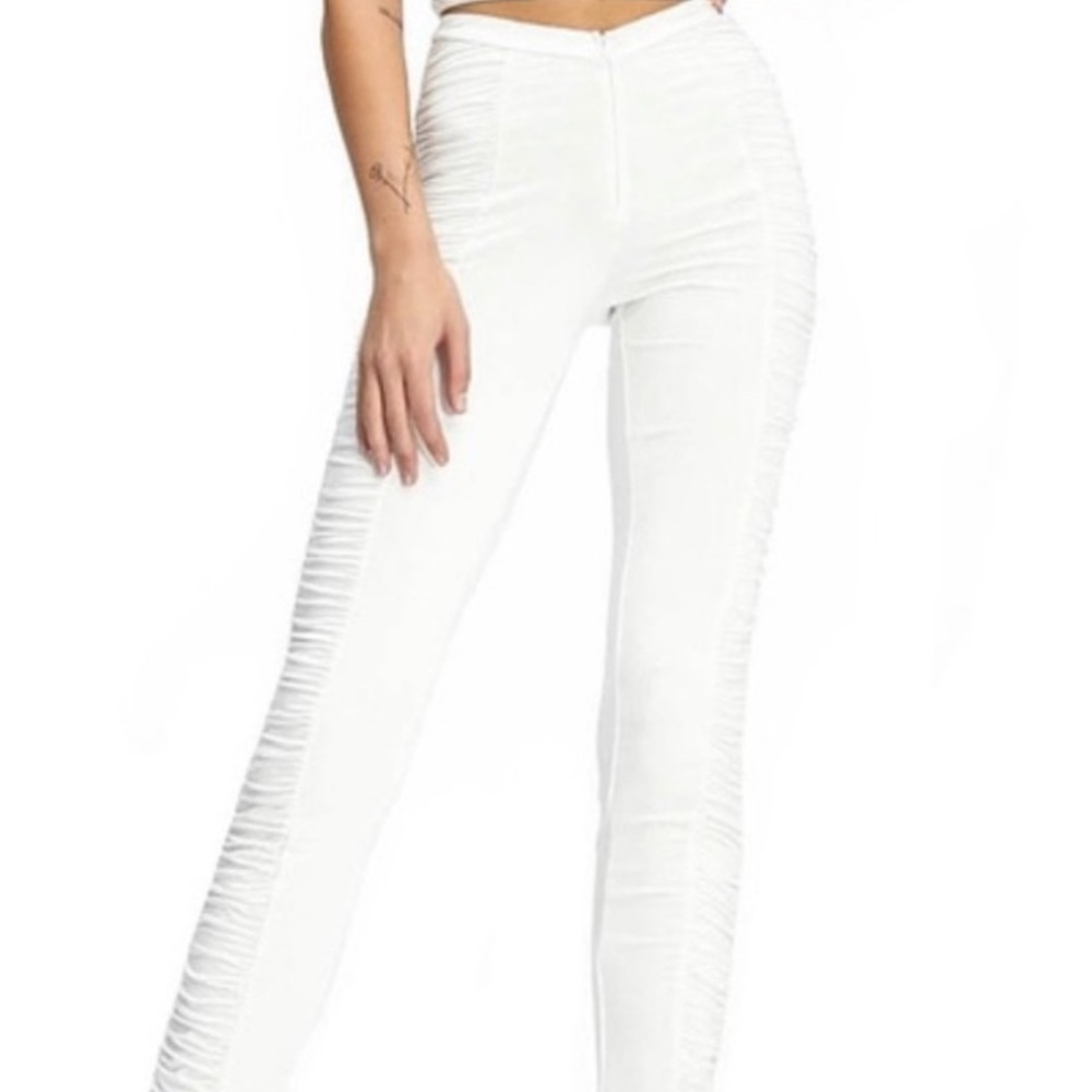 I am Gia (Estella pants)